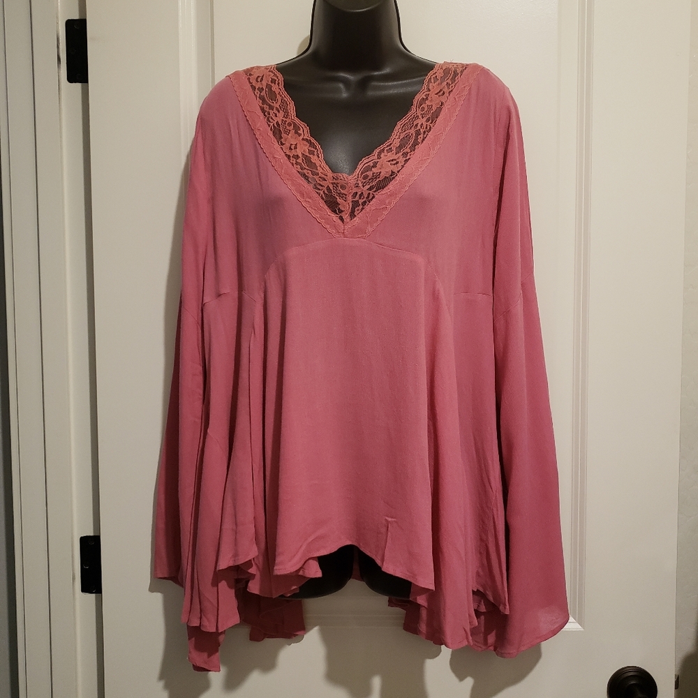 Umgee Bell Sleeved tunic sz Large NWT